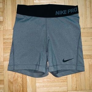 New Womens Gray Nike Pro Shorts Size Small